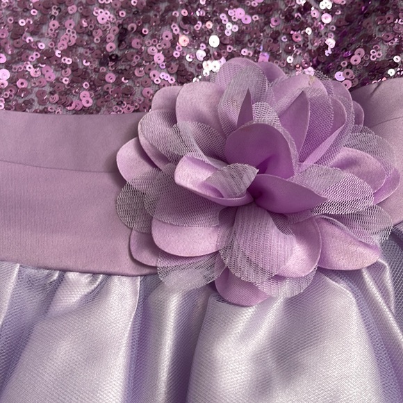 Girls Sequin Flower Party Dress - Picture 2 of 4
